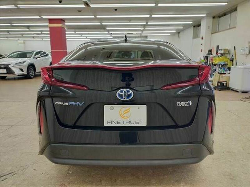 PRIUS PHV