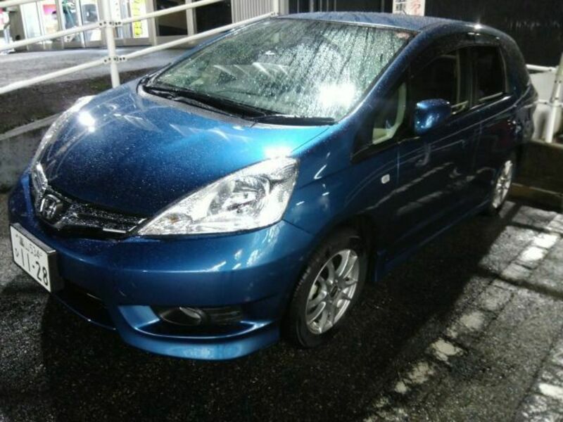 HONDA FIT SHUTTLE