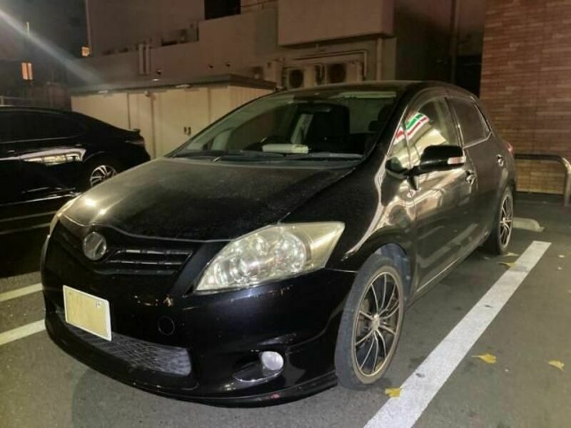 TOYOTA AURIS