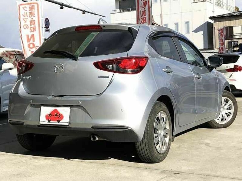 MAZDA2