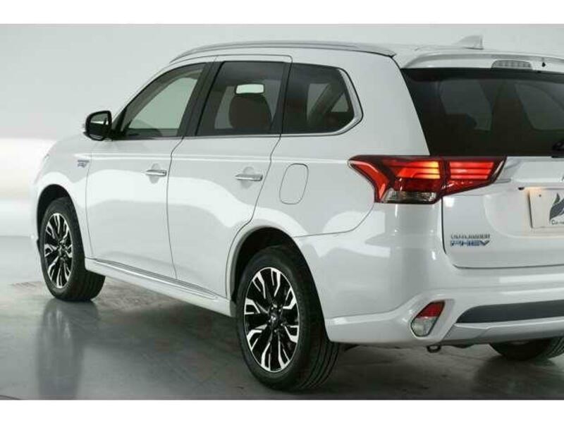 OUTLANDER PHEV