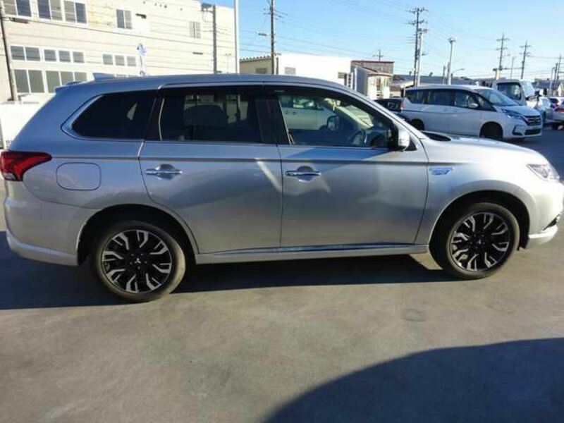 OUTLANDER PHEV