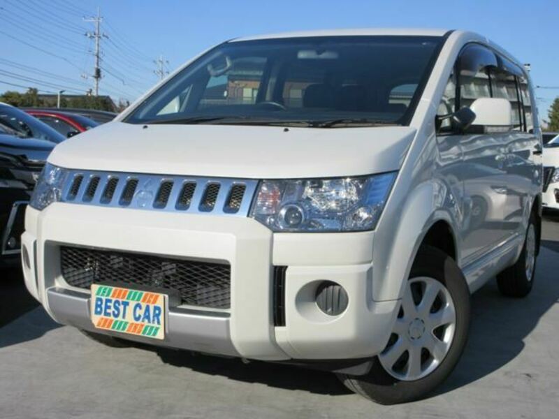 MITSUBISHI DELICA D5