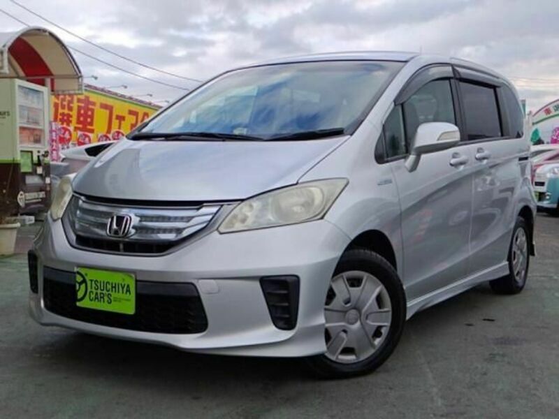 HONDA FREED HYBRID