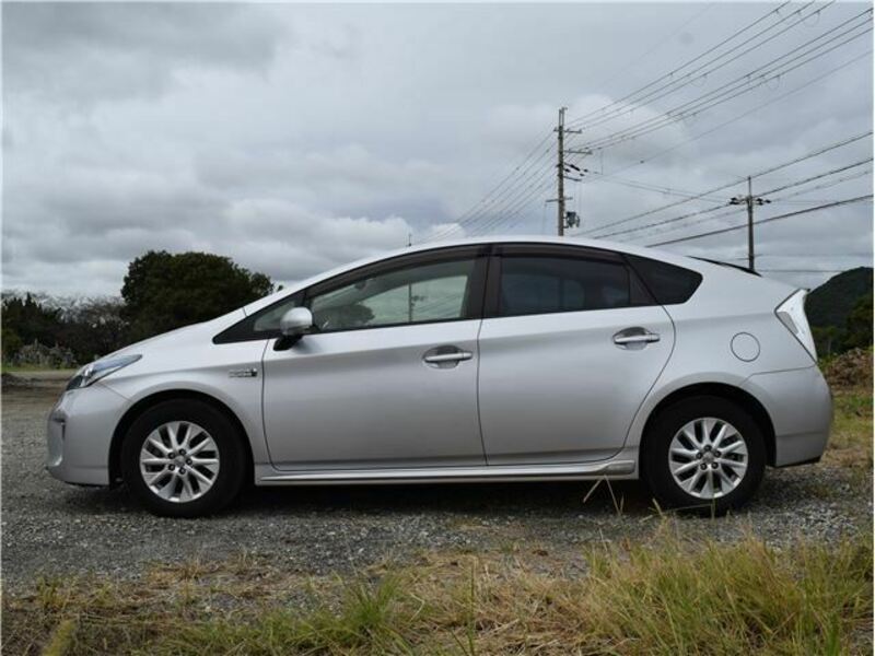 PRIUS PHV