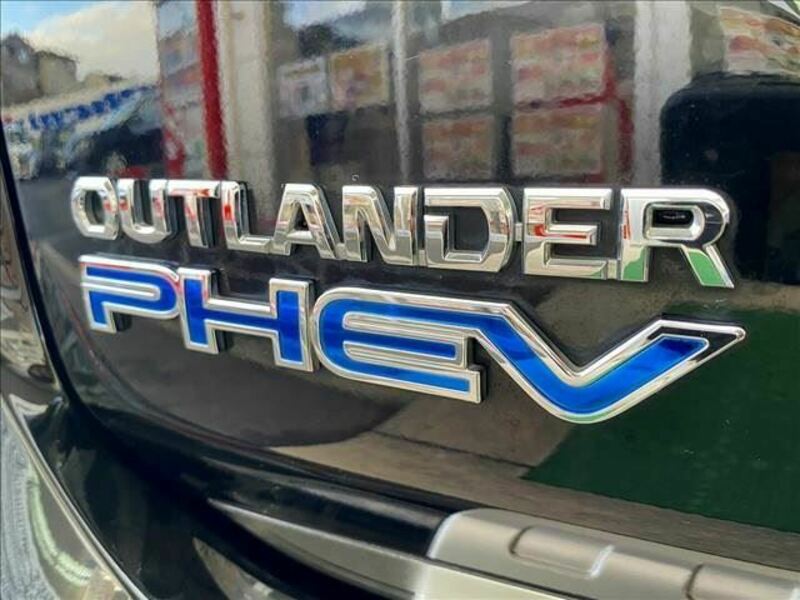 OUTLANDER PHEV