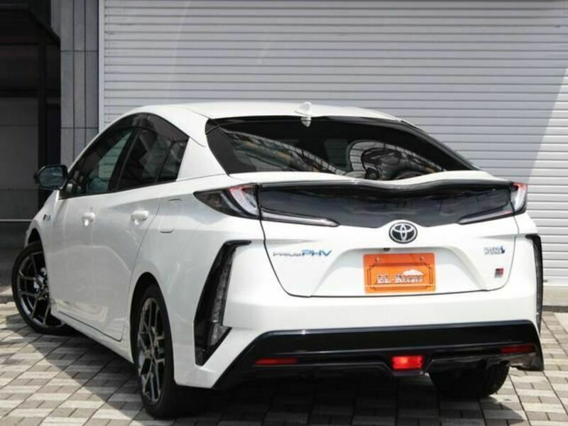 PRIUS PHV