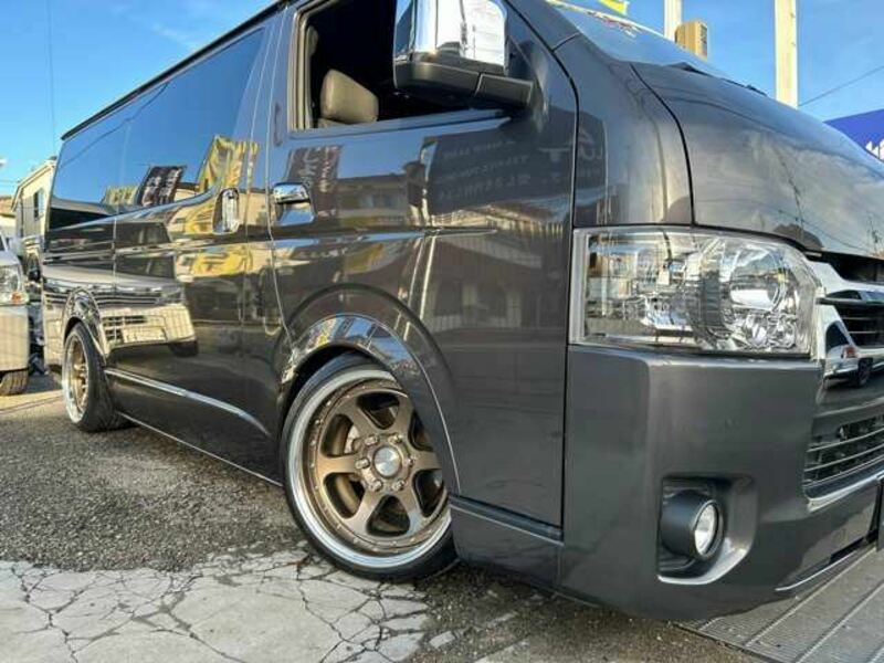 HIACE VAN