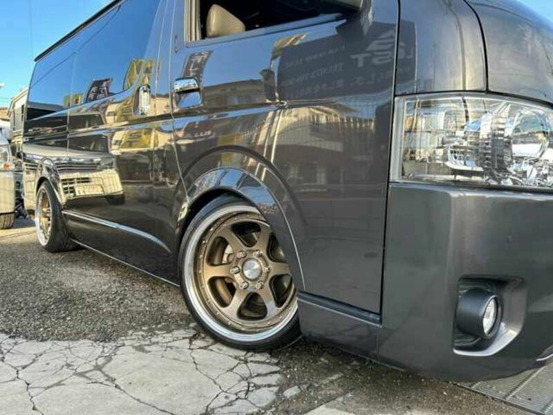 HIACE VAN