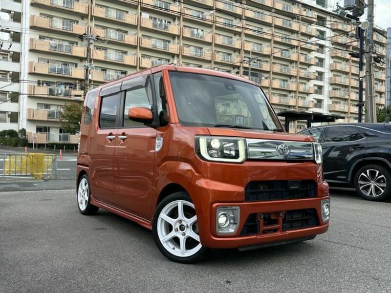 TOYOTA PIXIS MEGA