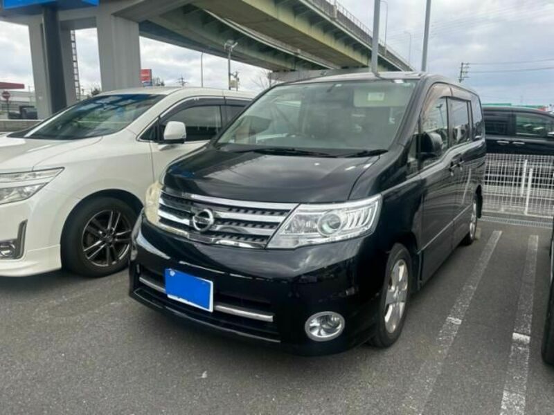 NISSAN SERENA