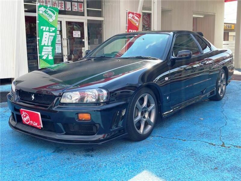 NISSAN SKYLINE