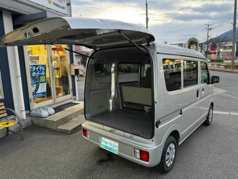 MINICAB VAN