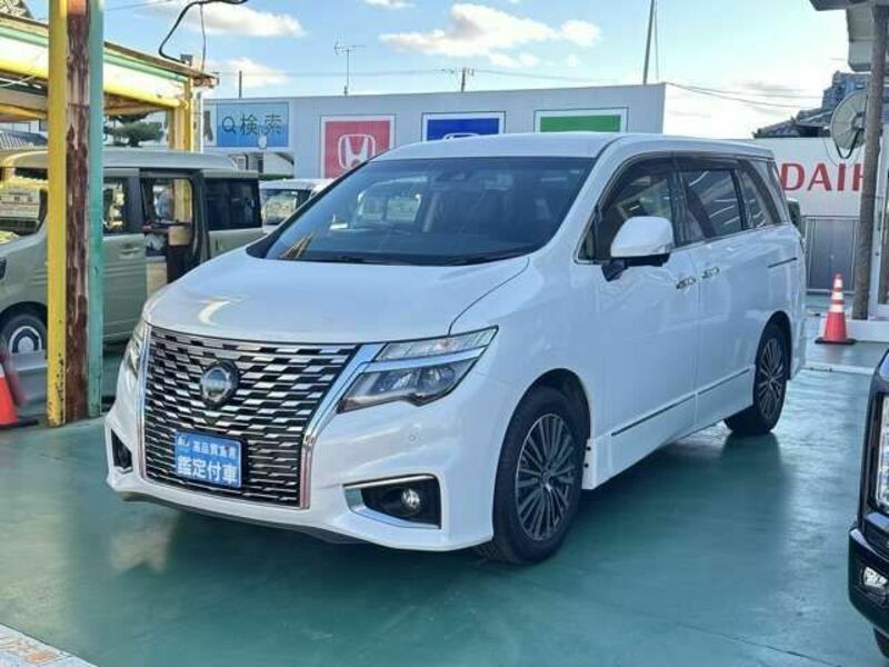 NISSAN ELGRAND