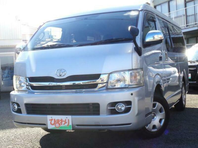 TOYOTA Regiusace Van