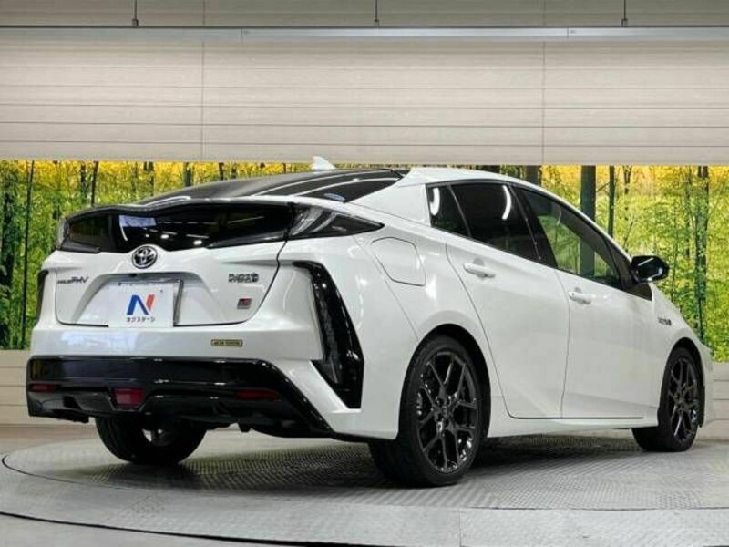 PRIUS PHV