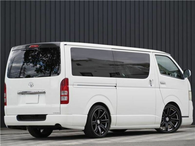 HIACE VAN