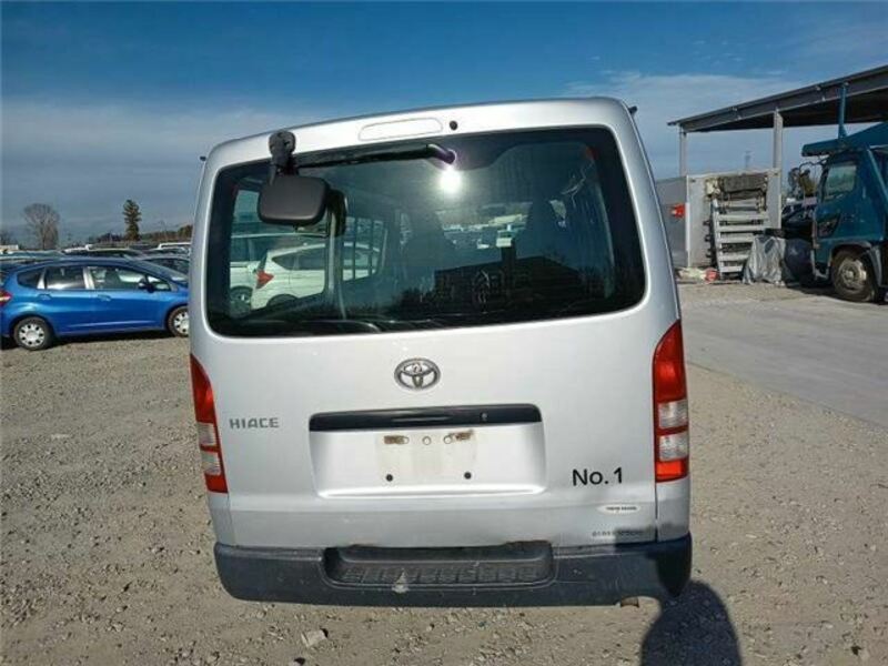 HIACE VAN