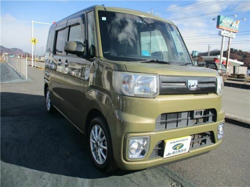 DAIHATSU WAKE