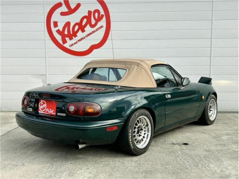 EUNOS ROADSTER