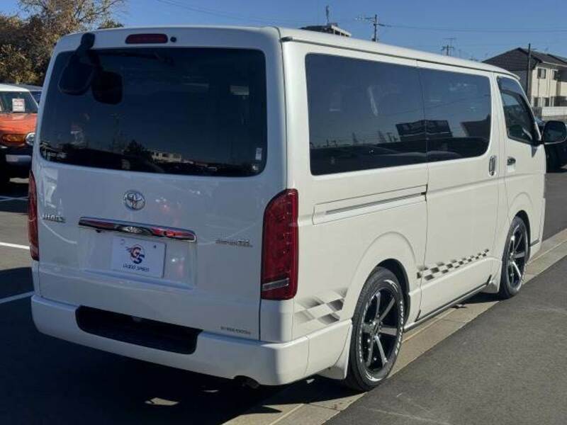 HIACE VAN