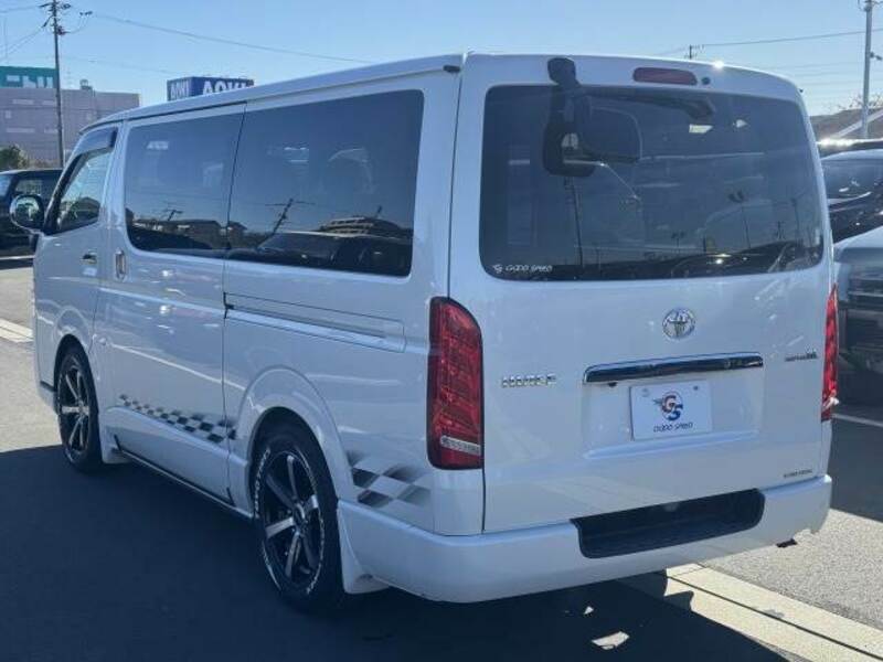 HIACE VAN