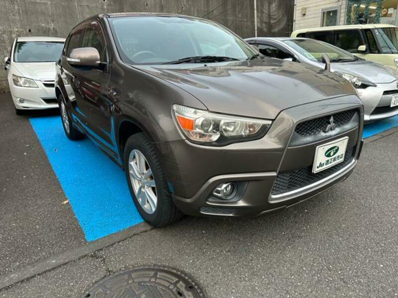 MITSUBISHI RVR