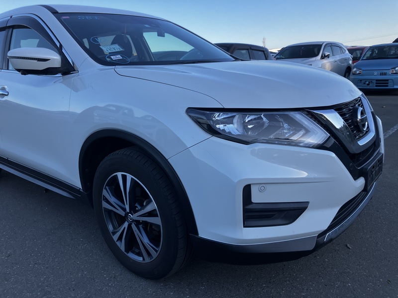 X-TRAIL