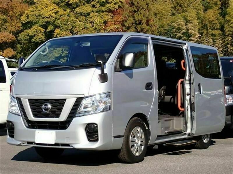 NISSAN NV350 CARAVAN WAGON