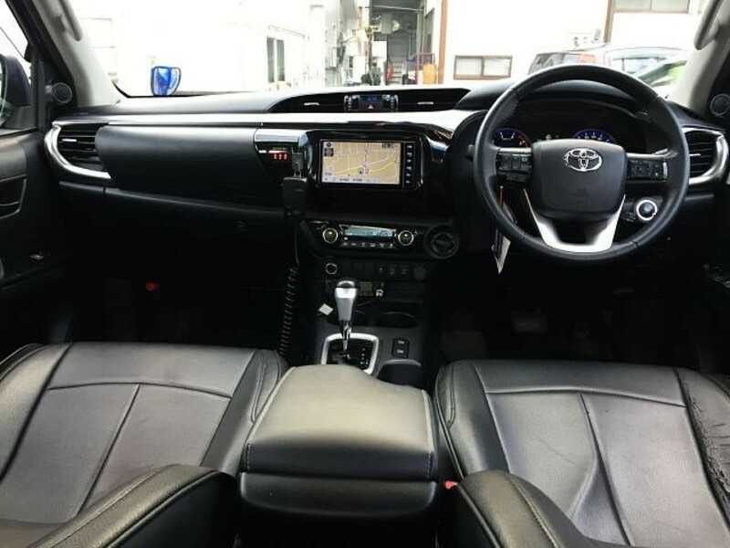 HILUX-1