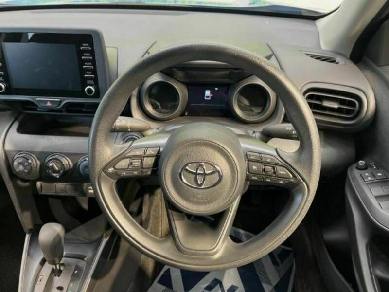 YARIS CROSS