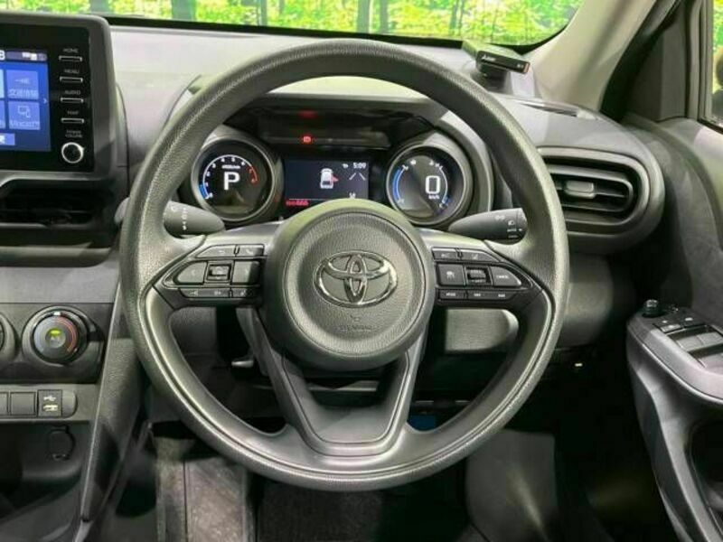 YARIS CROSS