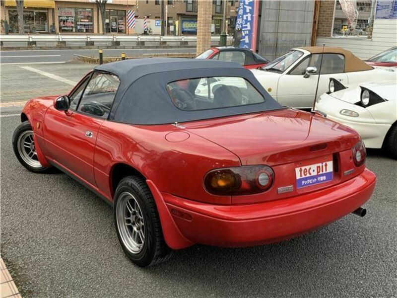 EUNOS ROADSTER