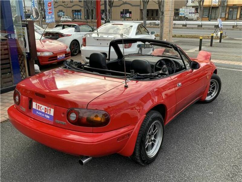 EUNOS ROADSTER