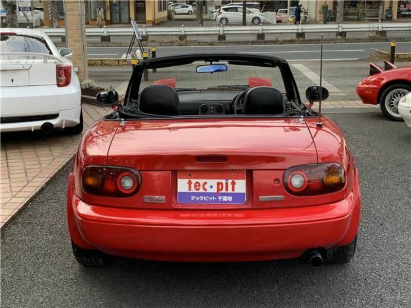 EUNOS ROADSTER