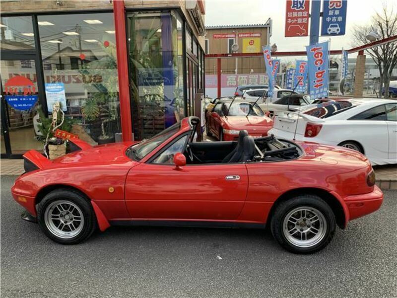 EUNOS ROADSTER