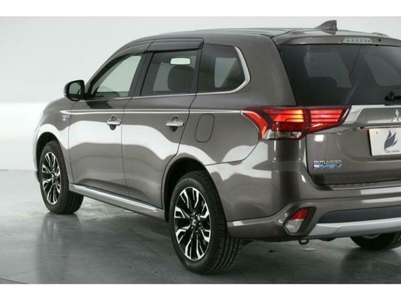 OUTLANDER PHEV