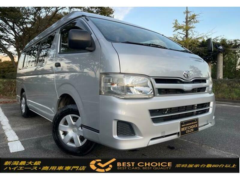 TOYOTA HIACE VAN