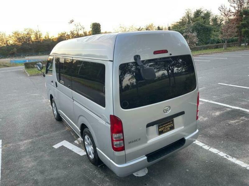 HIACE VAN