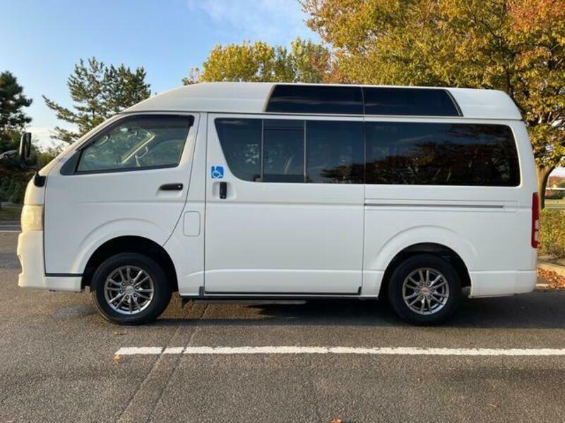 HIACE VAN