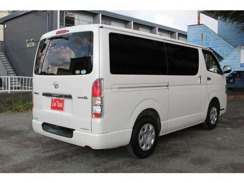 HIACE VAN