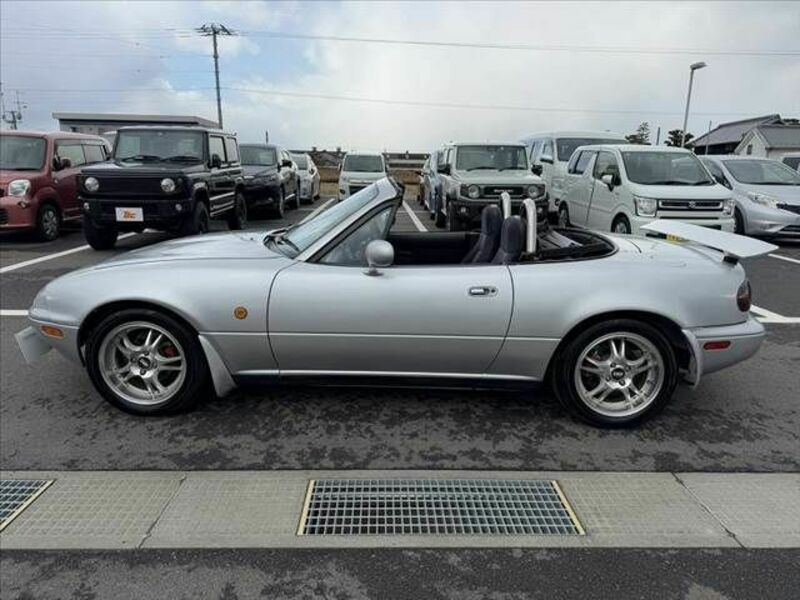 EUNOS ROADSTER