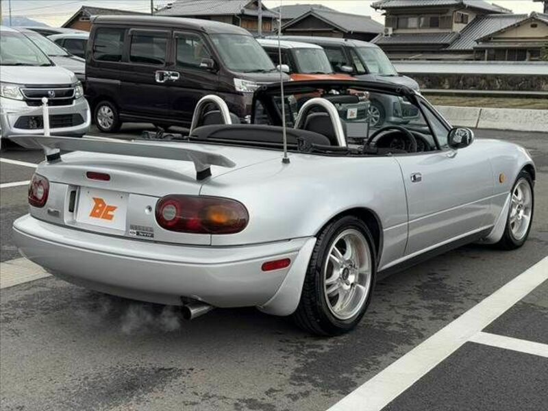 EUNOS ROADSTER