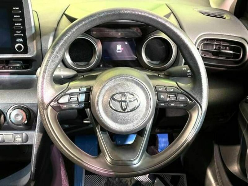 YARIS CROSS