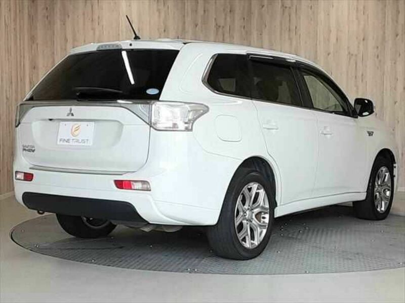 OUTLANDER PHEV