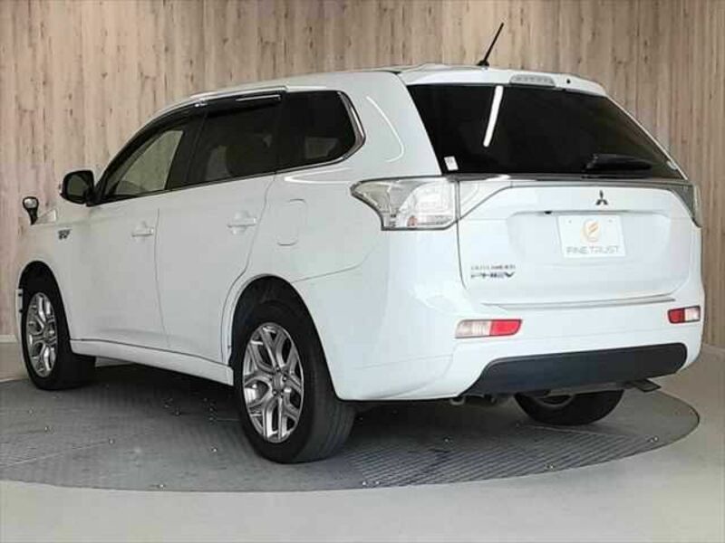 OUTLANDER PHEV