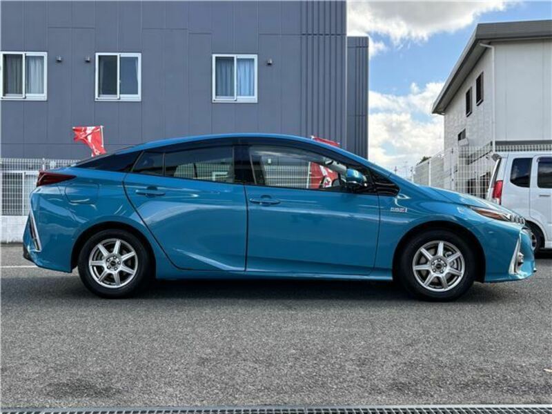 PRIUS PHV