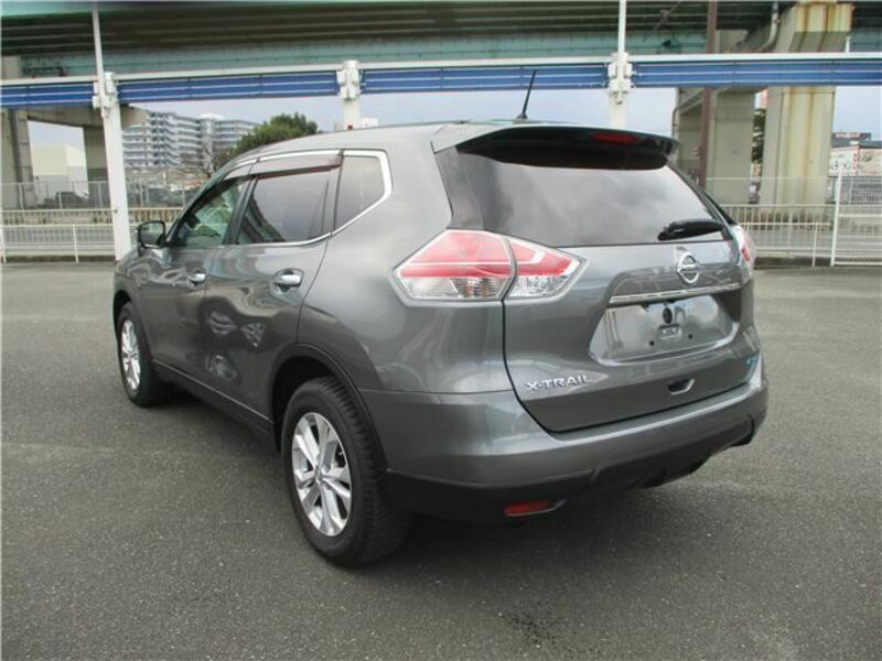 X-TRAIL