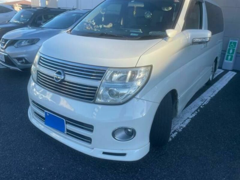 NISSAN ELGRAND