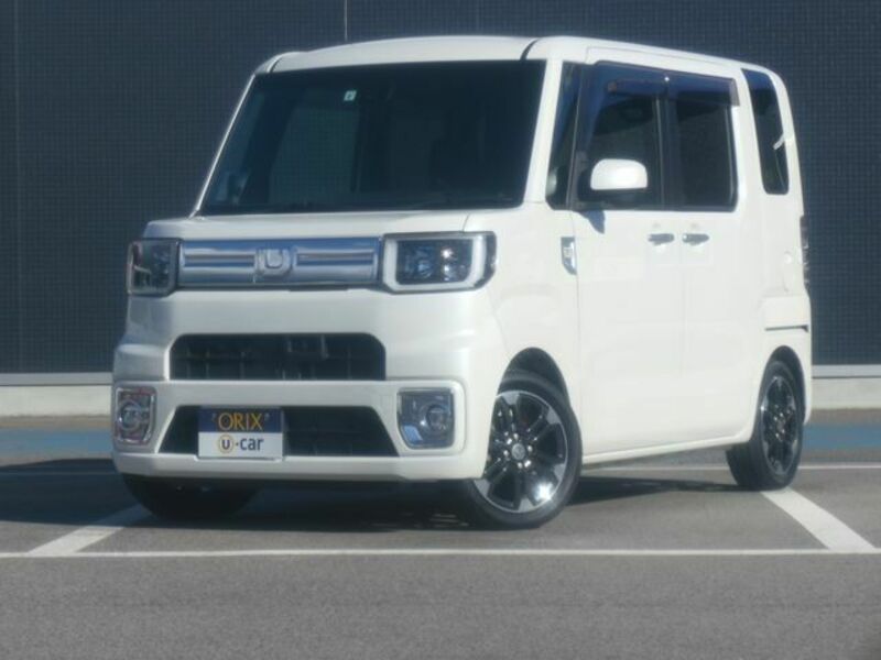 DAIHATSU WAKE